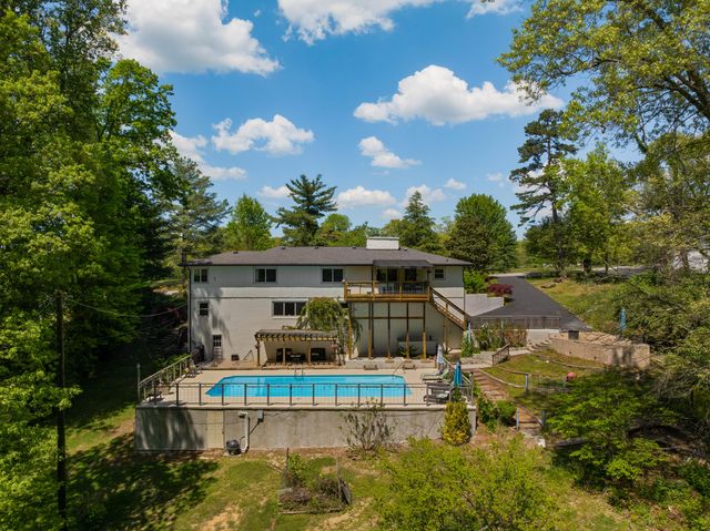 115 Golf Drive, Signal Mountain, TN 37377