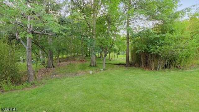508 Cardinal Ln, Green Brook Twp., NJ 08812
