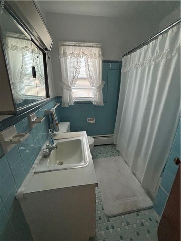 208 Country Club RD, Franklin, VA 23851