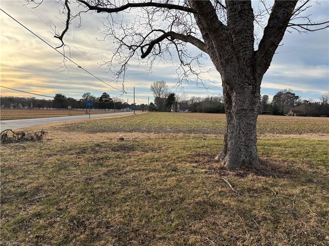 208 Country Club RD, Franklin, VA 23851