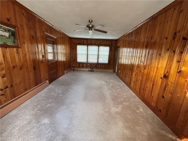 208 Country Club RD, Franklin, VA 23851