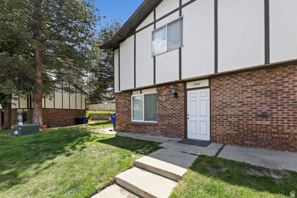Image 26 of property listing at 7445 S RICH WAY, Cottonwood Heights, UT 84121