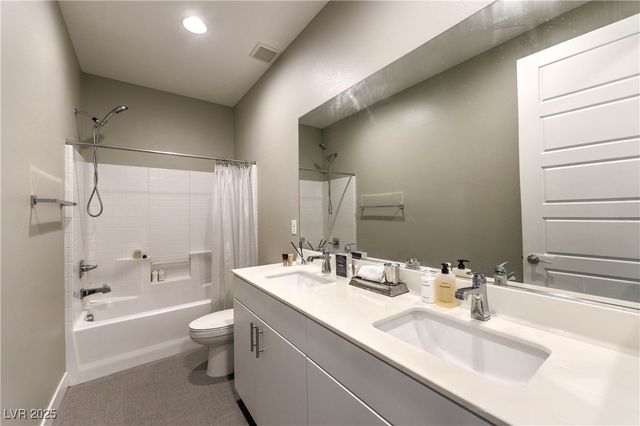 11379 Gravitation Drive, Las Vegas, NV 89135