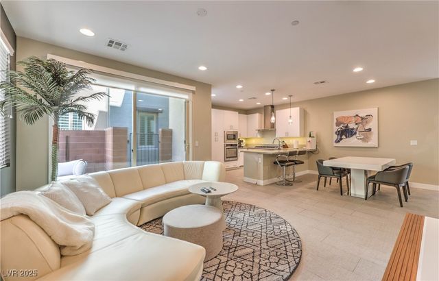 11379 Gravitation Drive, Las Vegas, NV 89135