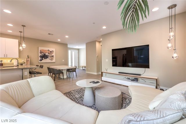 11379 Gravitation Drive, Las Vegas, NV 89135