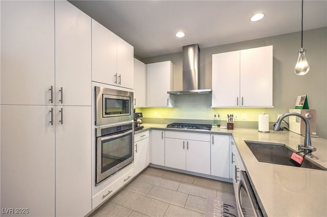 11379 Gravitation Drive, Las Vegas, NV 89135