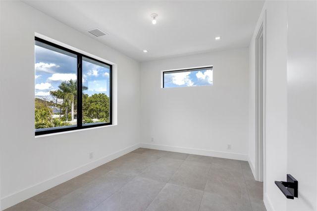 3205 Leigh Road, Pompano Beach, FL 33062