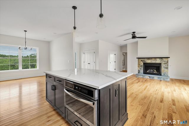 20 Hunting Ridge Road, Middlebury, CT 06762