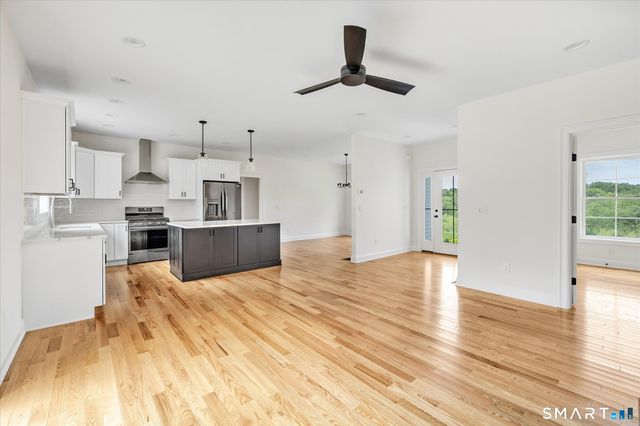 20 Hunting Ridge Road, Middlebury, CT 06762