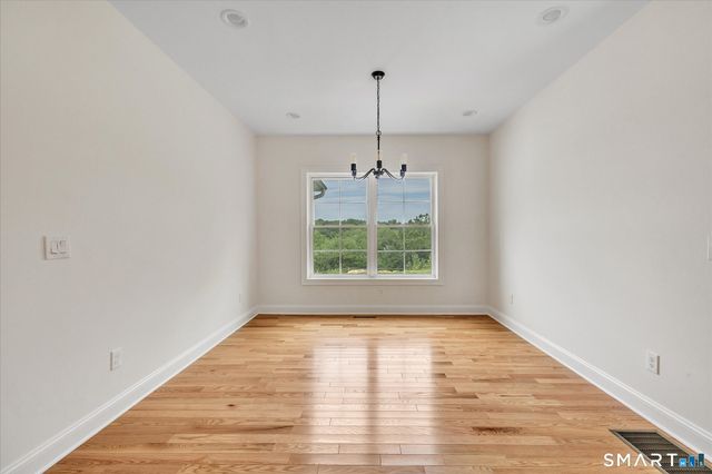 20 Hunting Ridge Road, Middlebury, CT 06762