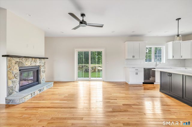 20 Hunting Ridge Road, Middlebury, CT 06762