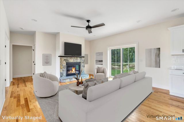 20 Hunting Ridge Road, Middlebury, CT 06762