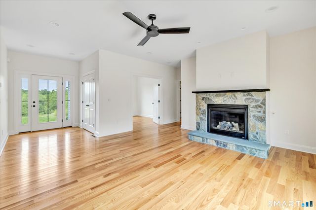 20 Hunting Ridge Road, Middlebury, CT 06762