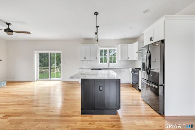 20 Hunting Ridge Road, Middlebury, CT 06762