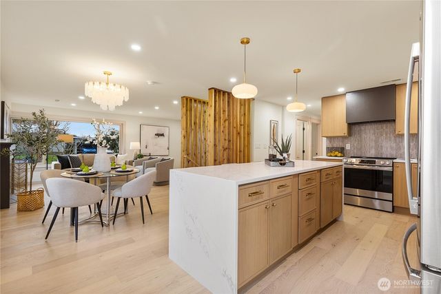 9506 18th Avenue NW, Seattle, WA 98117