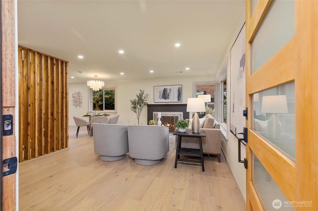 9506 18th Avenue NW, Seattle, WA 98117