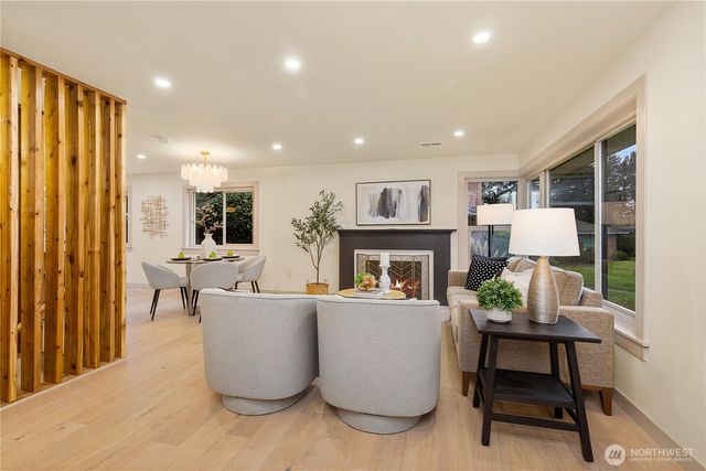 9506 18th Avenue NW, Seattle, WA 98117