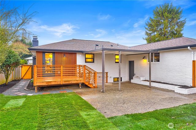 9506 18th Avenue NW, Seattle, WA 98117