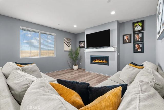 6949 Beale, Palmdale, CA 93552