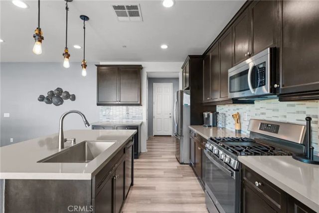 6949 Beale, Palmdale, CA 93552