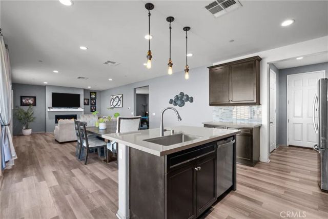 6949 Beale, Palmdale, CA 93552