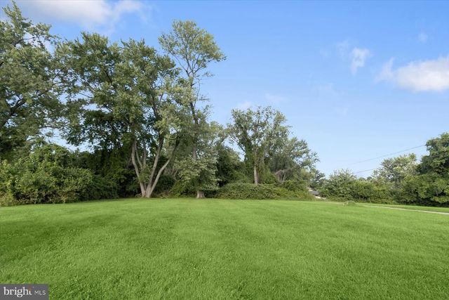 6521 RIDGE RD, Baltimore, MD 21237