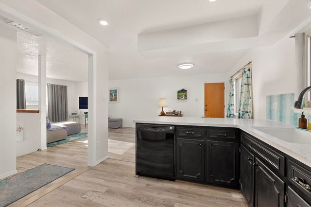 9101 Las Camas Road NE, Albuquerque, NM 87111