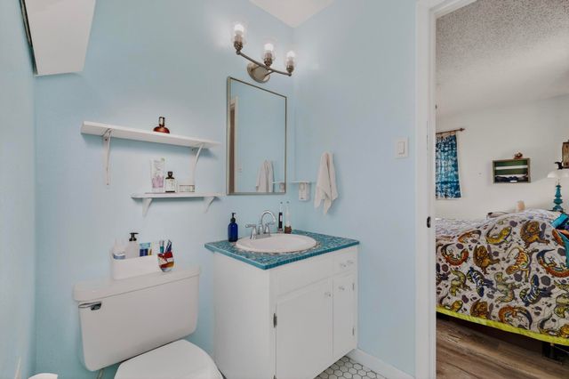 9101 Las Camas Road NE, Albuquerque, NM 87111