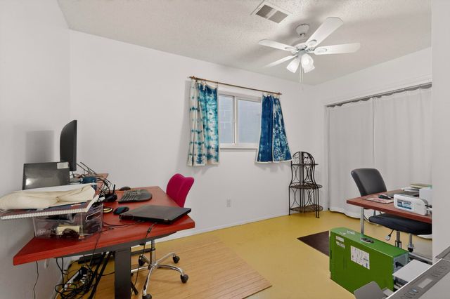 9101 Las Camas Road NE, Albuquerque, NM 87111