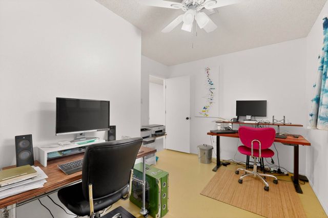 9101 Las Camas Road NE, Albuquerque, NM 87111