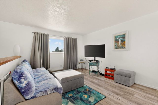 9101 Las Camas Road NE, Albuquerque, NM 87111