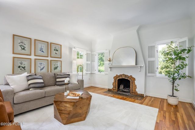 2491 S Alden Street, Salt Lake City, UT 84106