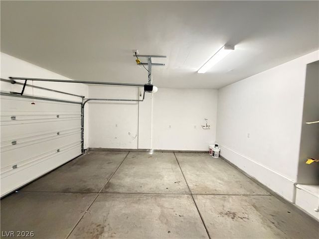 6070 Forest Archer Place, Las Vegas, NV 89122