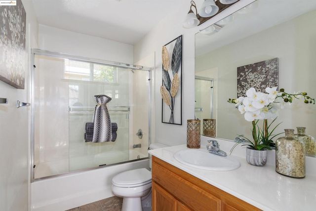 411 Canyon Ct, Vallejo, CA 94591