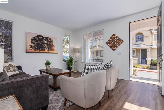 411 Canyon Ct, Vallejo, CA 94591