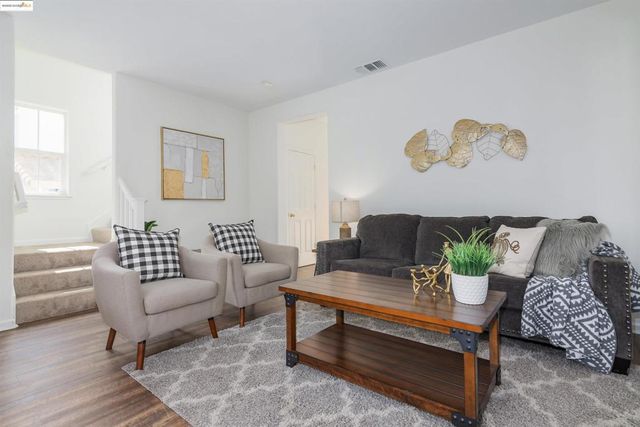 411 Canyon Ct, Vallejo, CA 94591