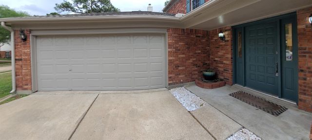 16911 Elmwood Glen Court, Houston, TX 77095