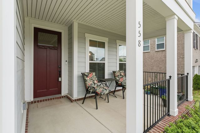 558 Snap Dragon Lane, Hendersonville, TN 37075