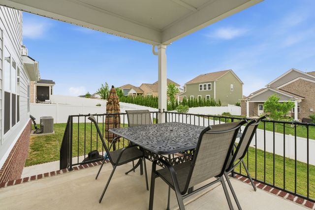 558 Snap Dragon Lane, Hendersonville, TN 37075