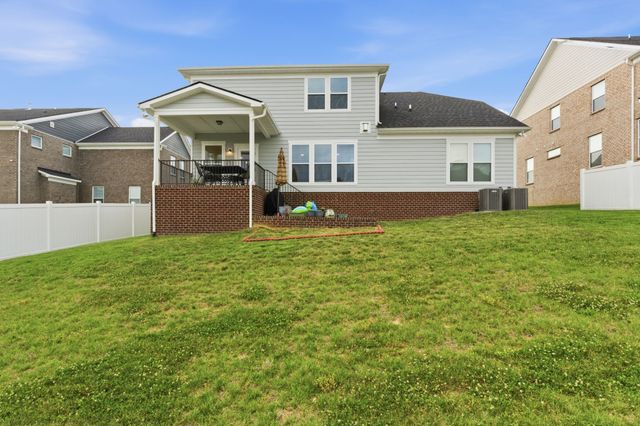 558 Snap Dragon Lane, Hendersonville, TN 37075