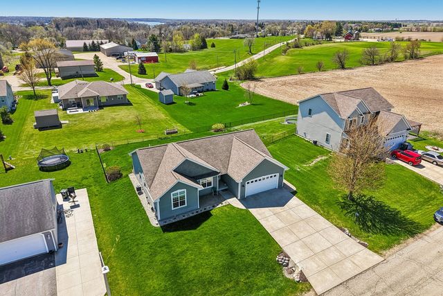 347 Homestead Drive, Twin Lakes, WI 53181