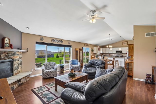 347 Homestead Drive, Twin Lakes, WI 53181