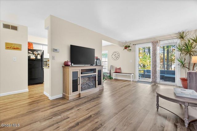 50 Deer Run Drive, Milton, NY 12020