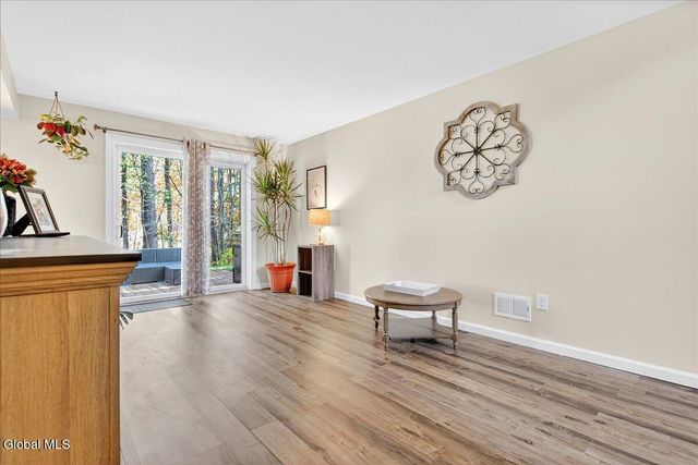 50 Deer Run Drive, Milton, NY 12020