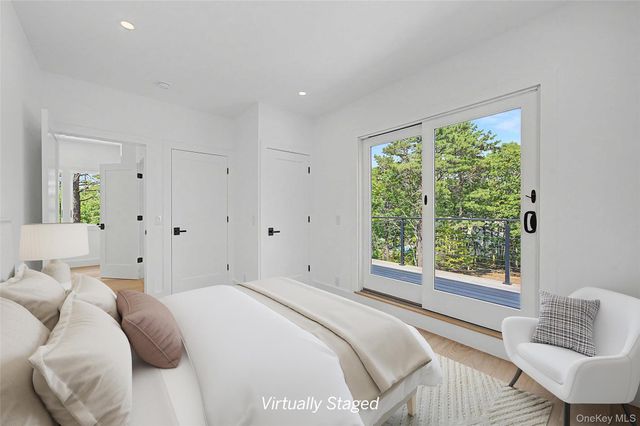 5 Bark Court, Wainscott, NY 11975