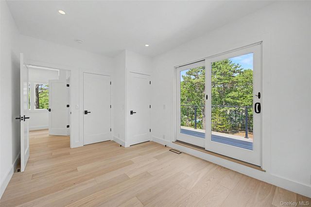 5 Bark Court, Wainscott, NY 11975