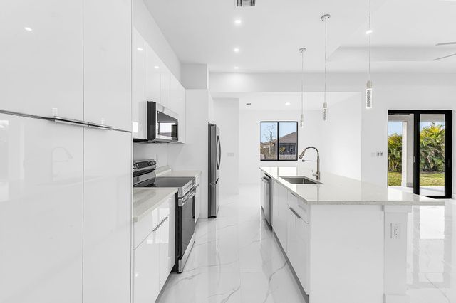 4202 NW 33rd Street, Cape Coral, FL 33993