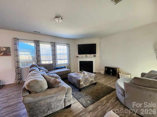 16819 Cozy Cove Road, Charlotte, NC 28278