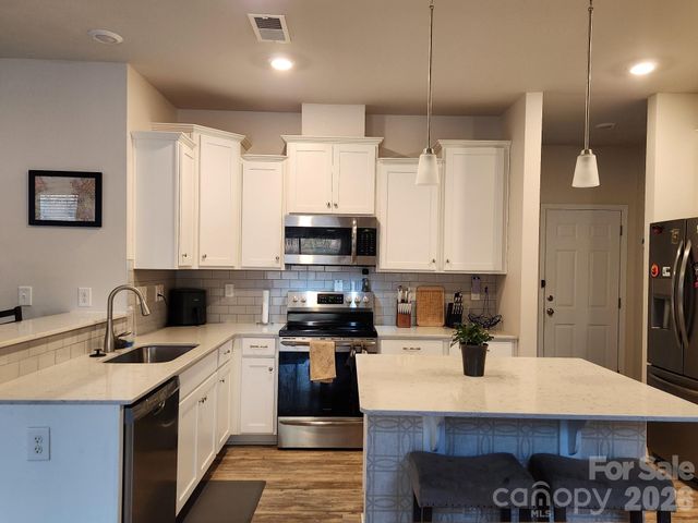 16819 Cozy Cove Road, Charlotte, NC 28278