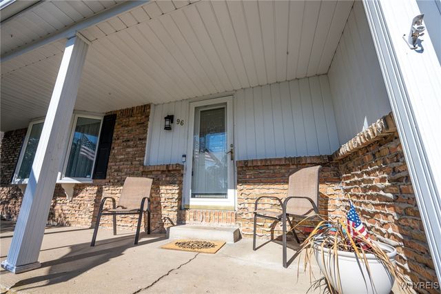 96 Tobey Hill Drive, West Seneca, NY 14224